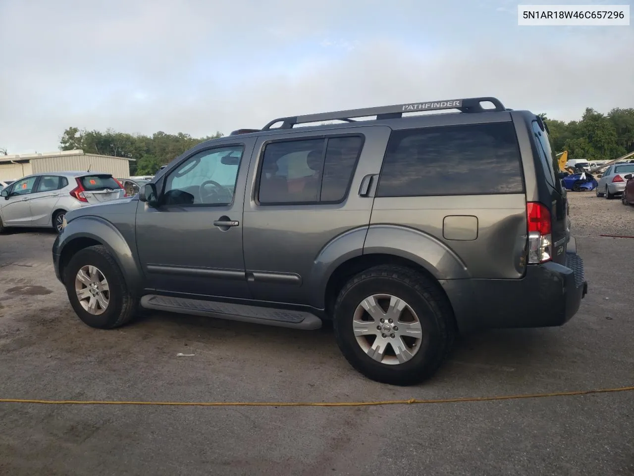 5N1AR18W46C657296 2006 Nissan Pathfinder Le