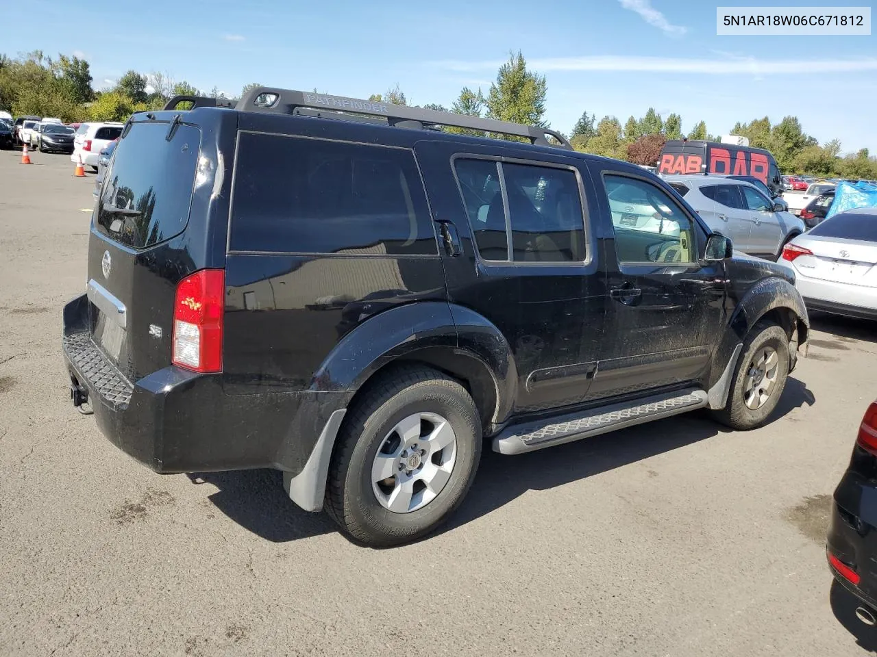 5N1AR18W06C671812 2006 Nissan Pathfinder Le