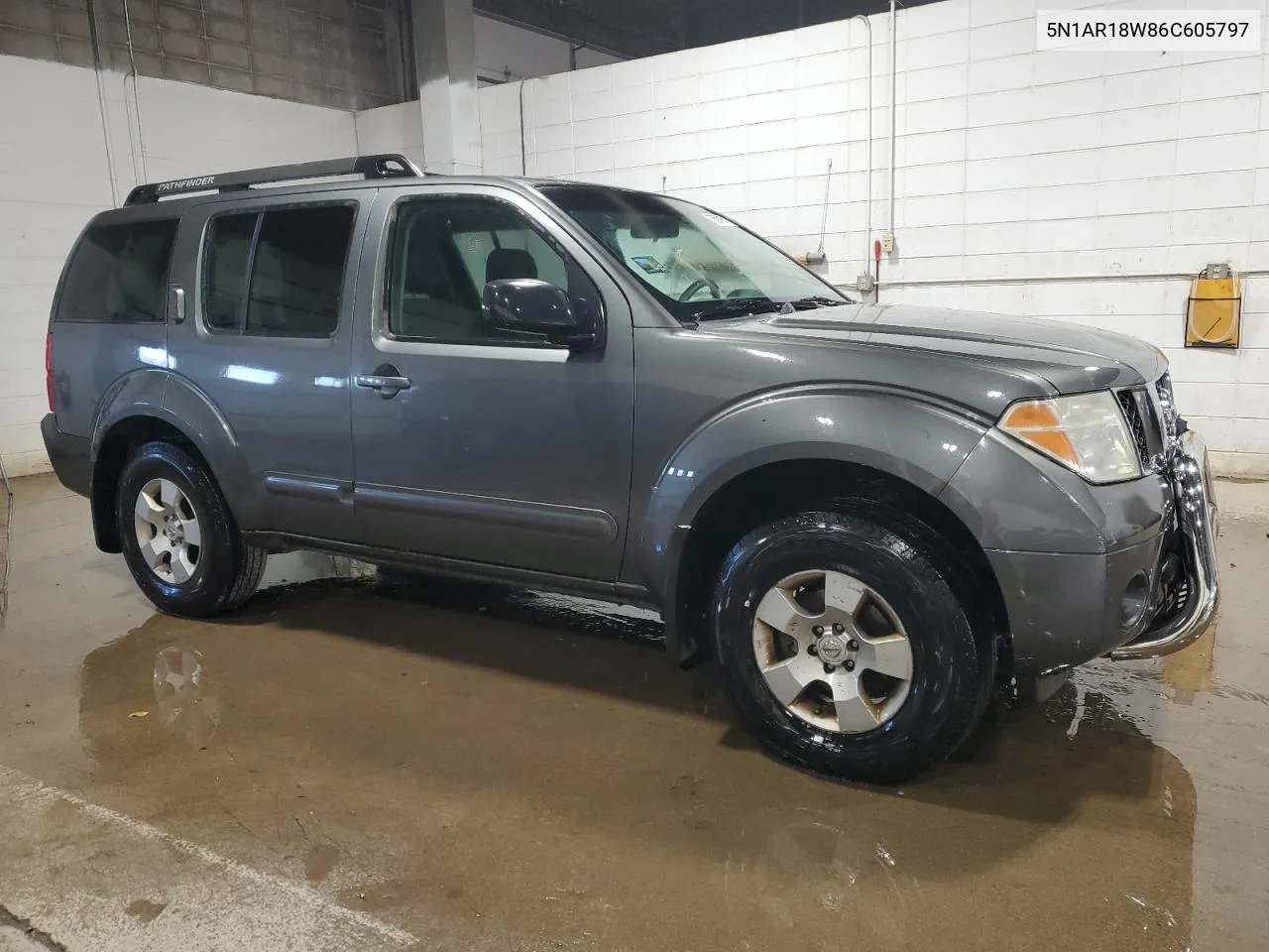 2006 Nissan Pathfinder Le VIN: 5N1AR18W86C605797 Lot: 75824954