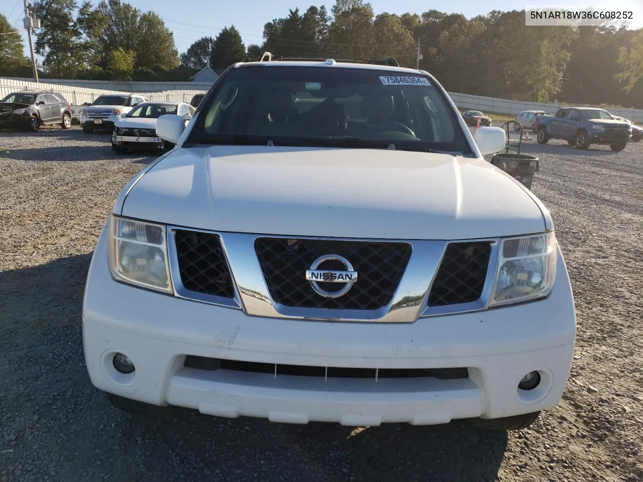 5N1AR18W36C608252 2006 Nissan Pathfinder Le