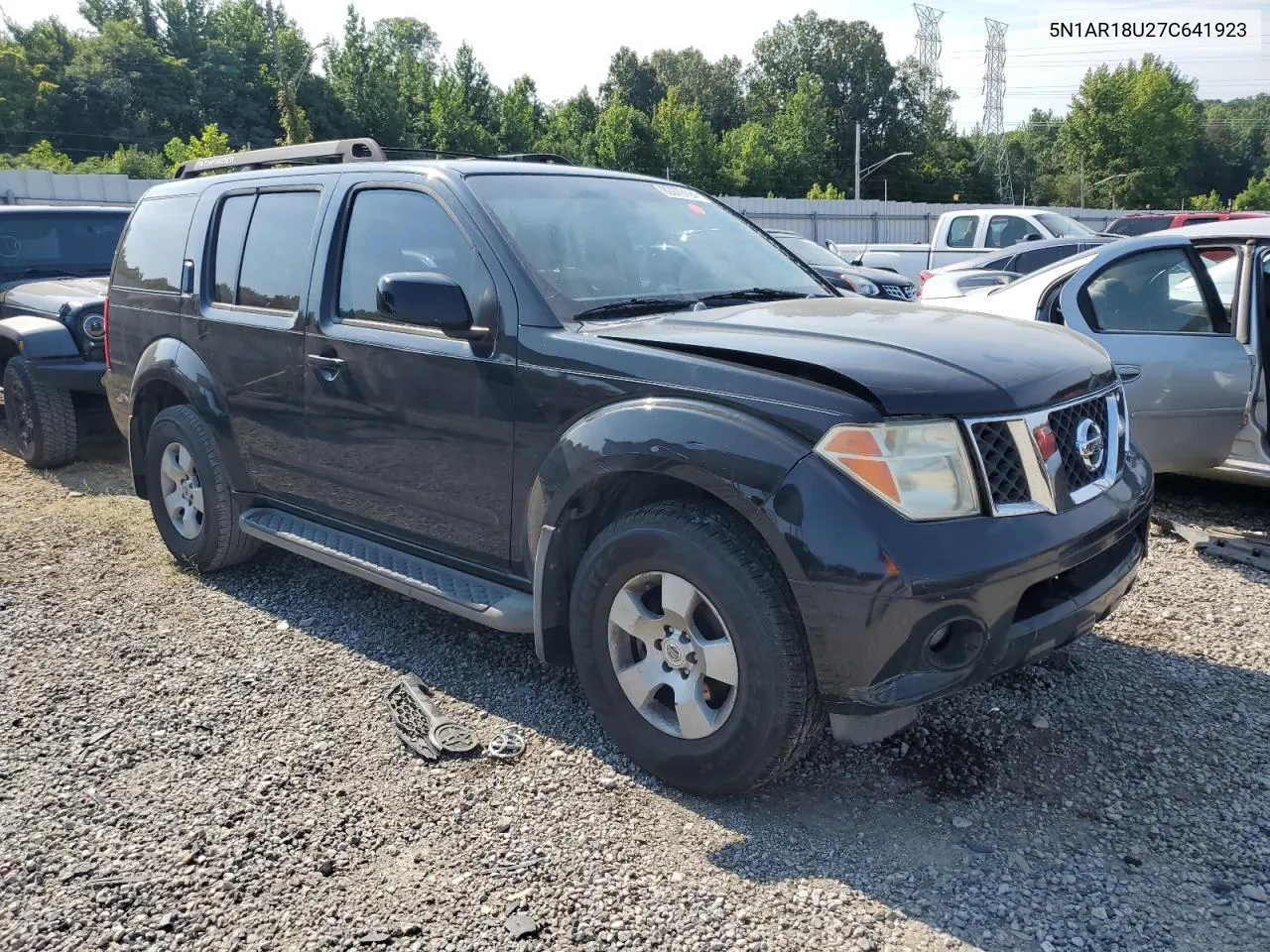 5N1AR18U27C641923 2007 Nissan Pathfinder Le