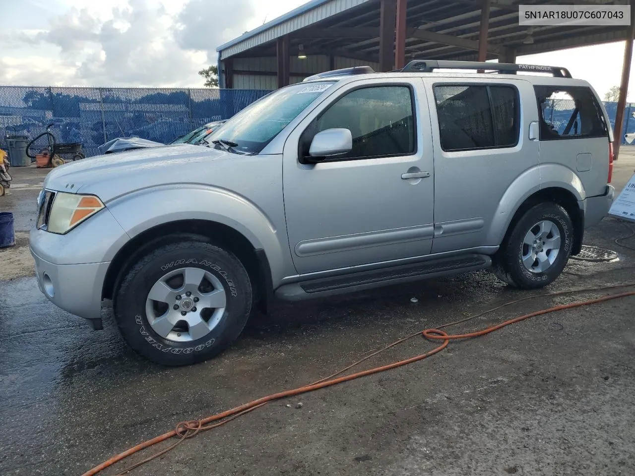 2007 Nissan Pathfinder Le VIN: 5N1AR18U07C607043 Lot: 67702624