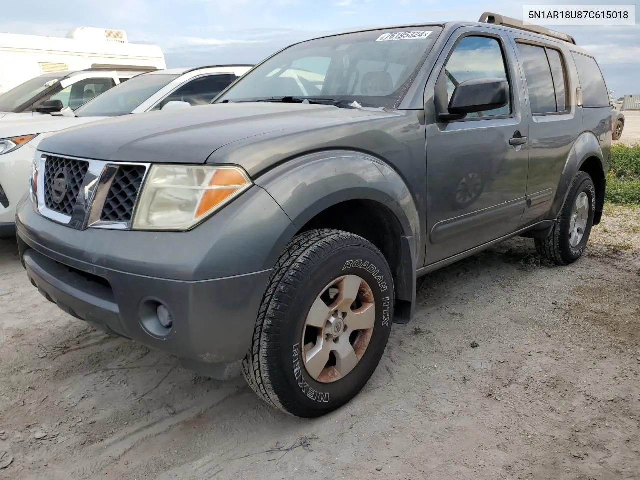 2007 Nissan Pathfinder Le VIN: 5N1AR18U87C615018 Lot: 76195324