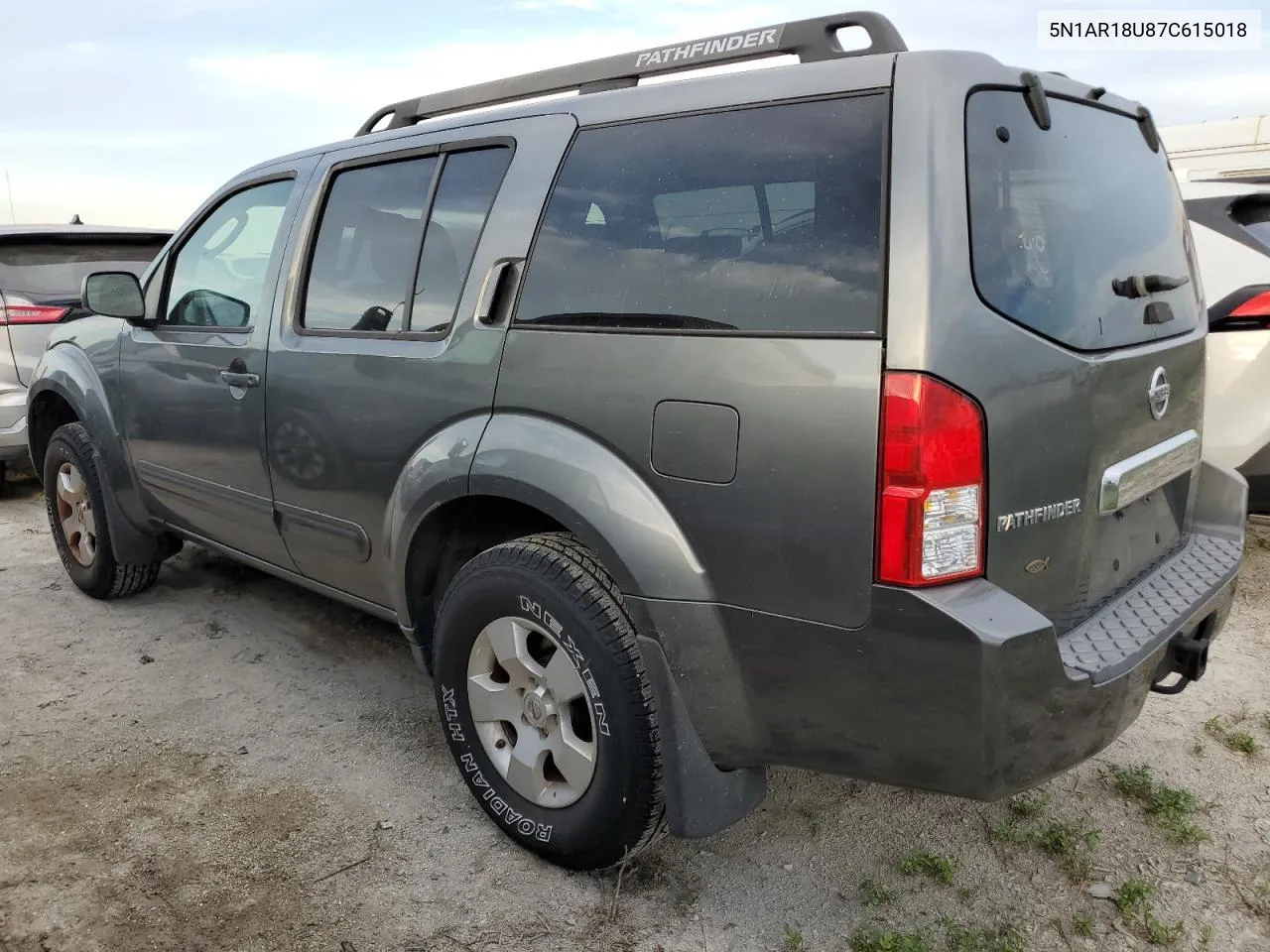 2007 Nissan Pathfinder Le VIN: 5N1AR18U87C615018 Lot: 76195324