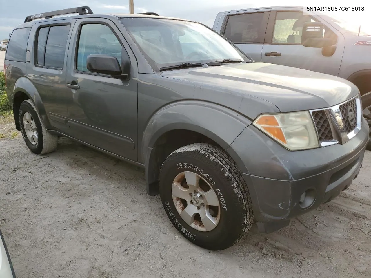 2007 Nissan Pathfinder Le VIN: 5N1AR18U87C615018 Lot: 76195324