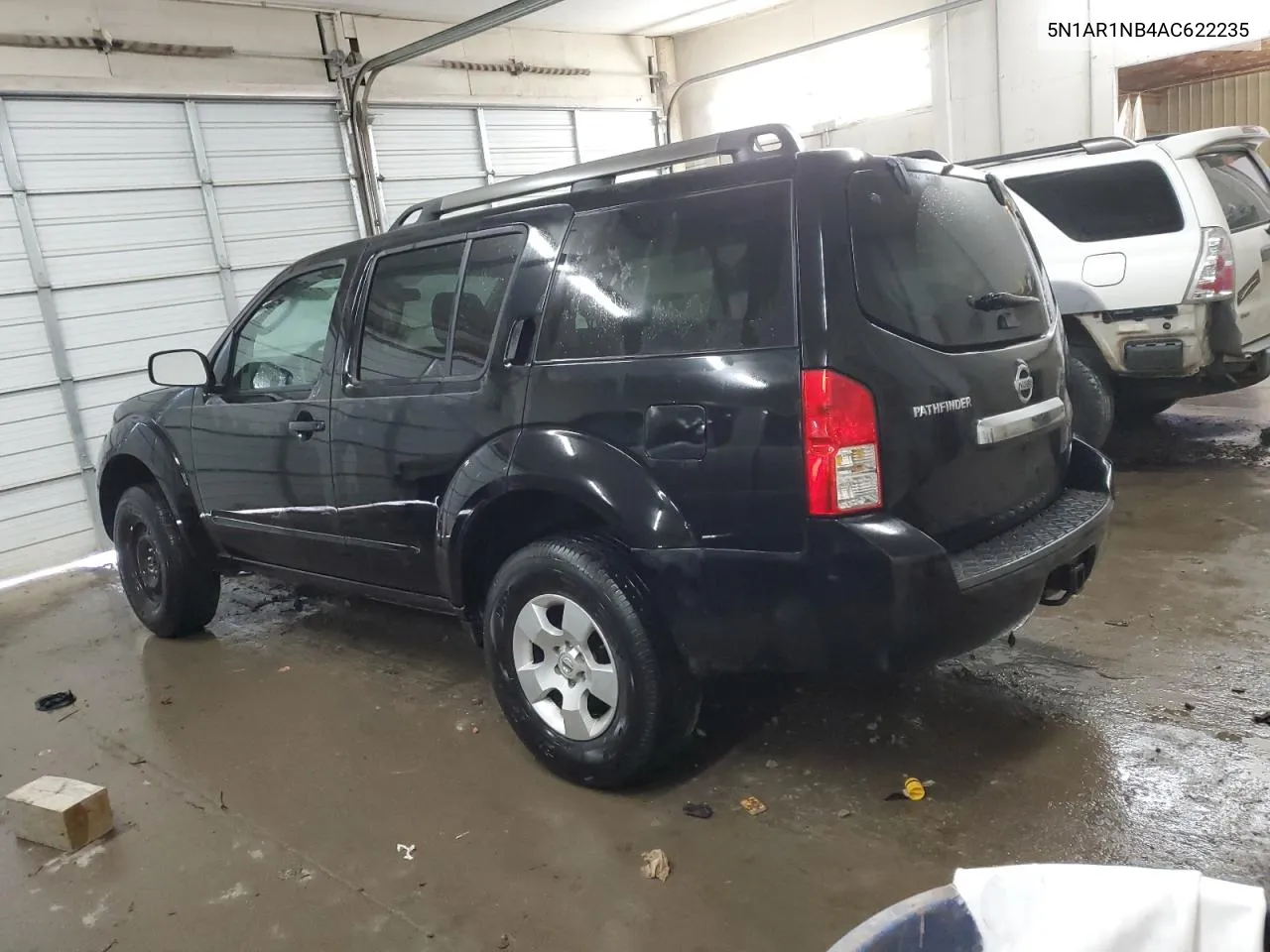 2010 Nissan Pathfinder S VIN: 5N1AR1NB4AC622235 Lot: 72769054