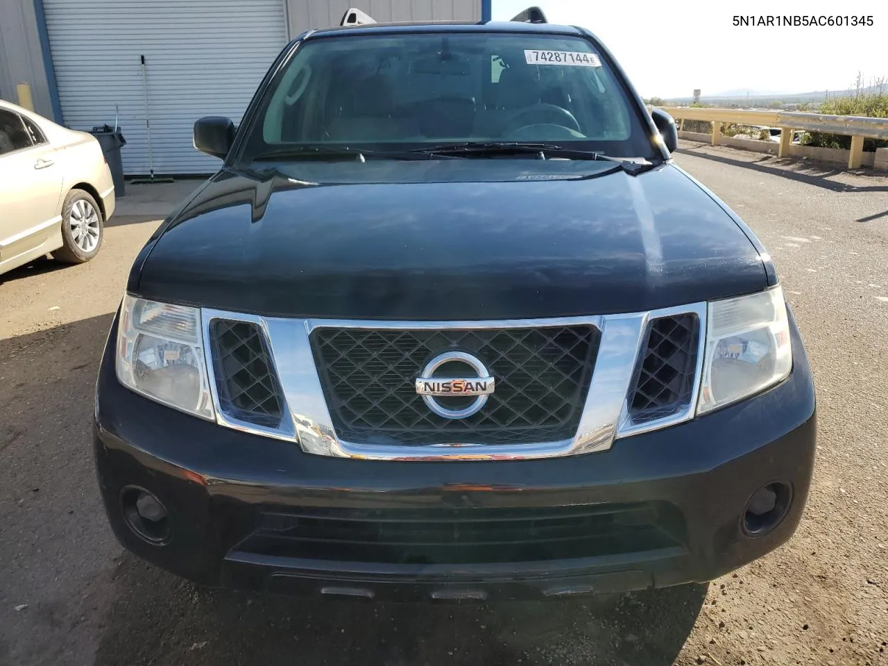 2010 Nissan Pathfinder S VIN: 5N1AR1NB5AC601345 Lot: 74287144