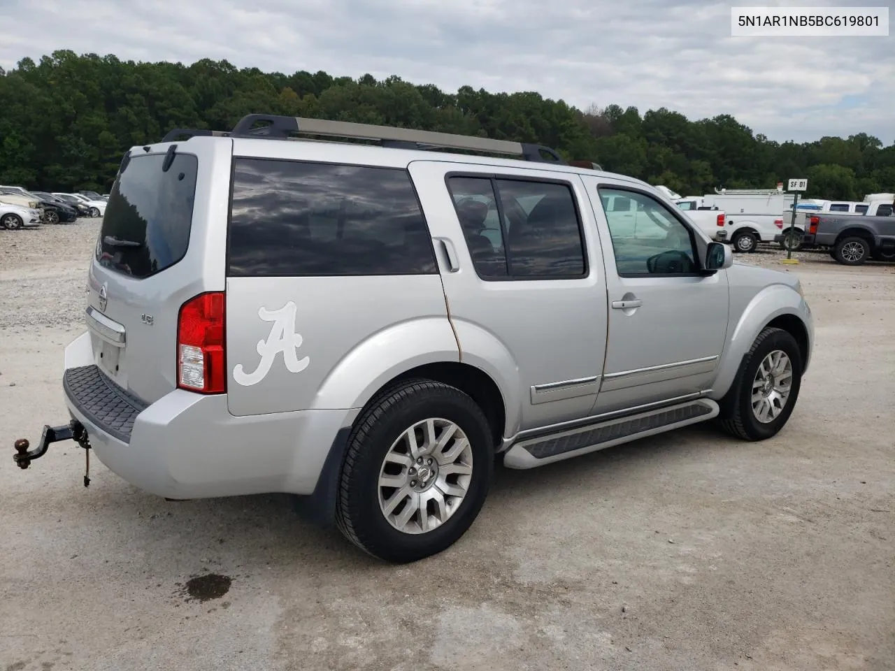 2011 Nissan Pathfinder S VIN: 5N1AR1NB5BC619801 Lot: 71595604