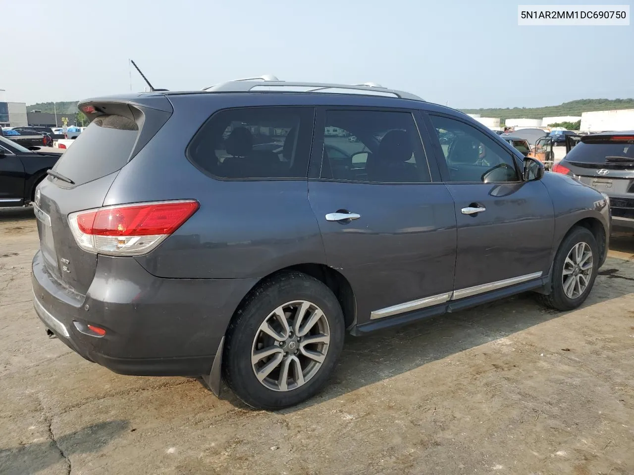 2013 Nissan Pathfinder S VIN: 5N1AR2MM1DC690750 Lot: 64762524