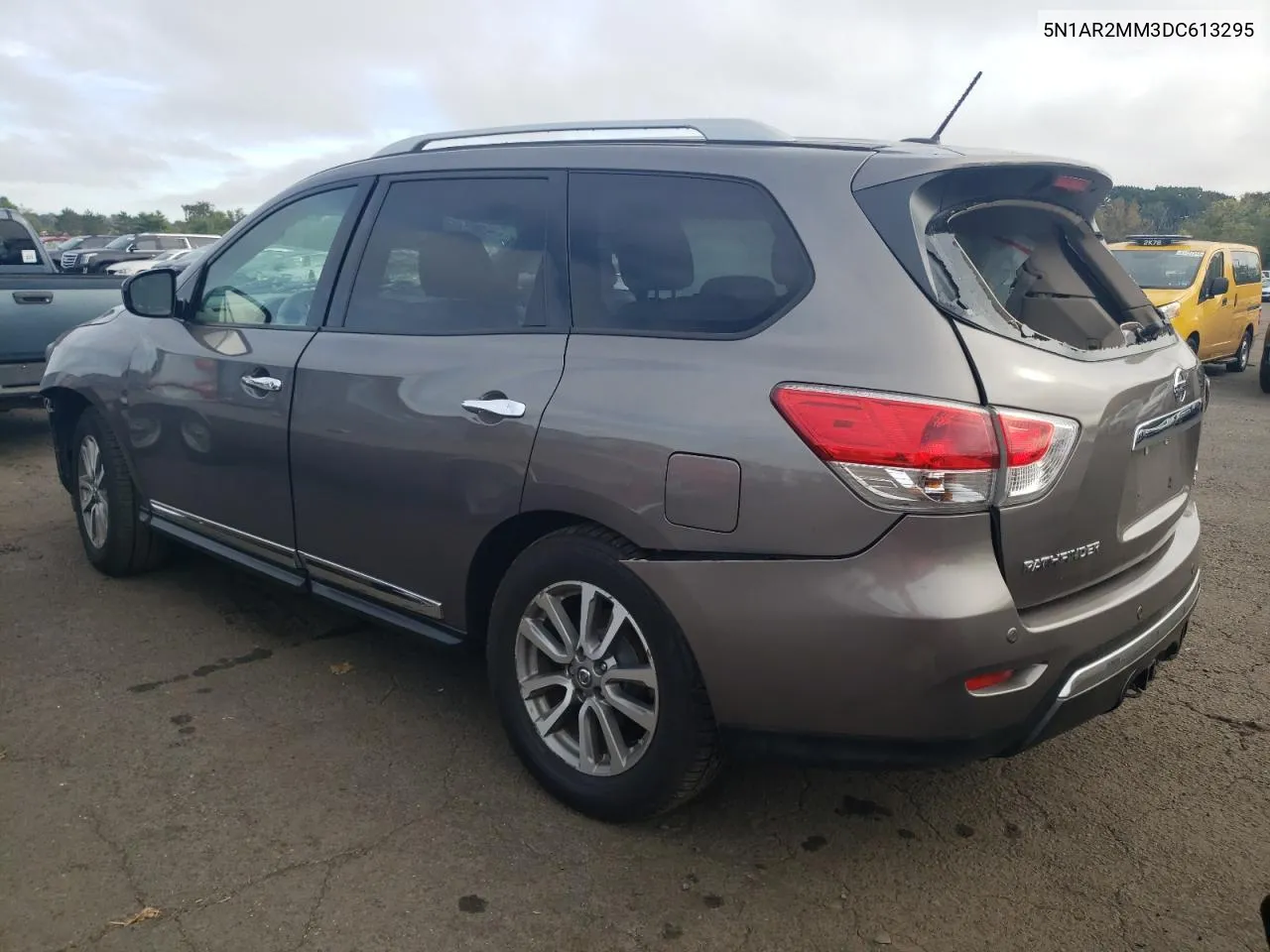 2013 Nissan Pathfinder S VIN: 5N1AR2MM3DC613295 Lot: 72803674