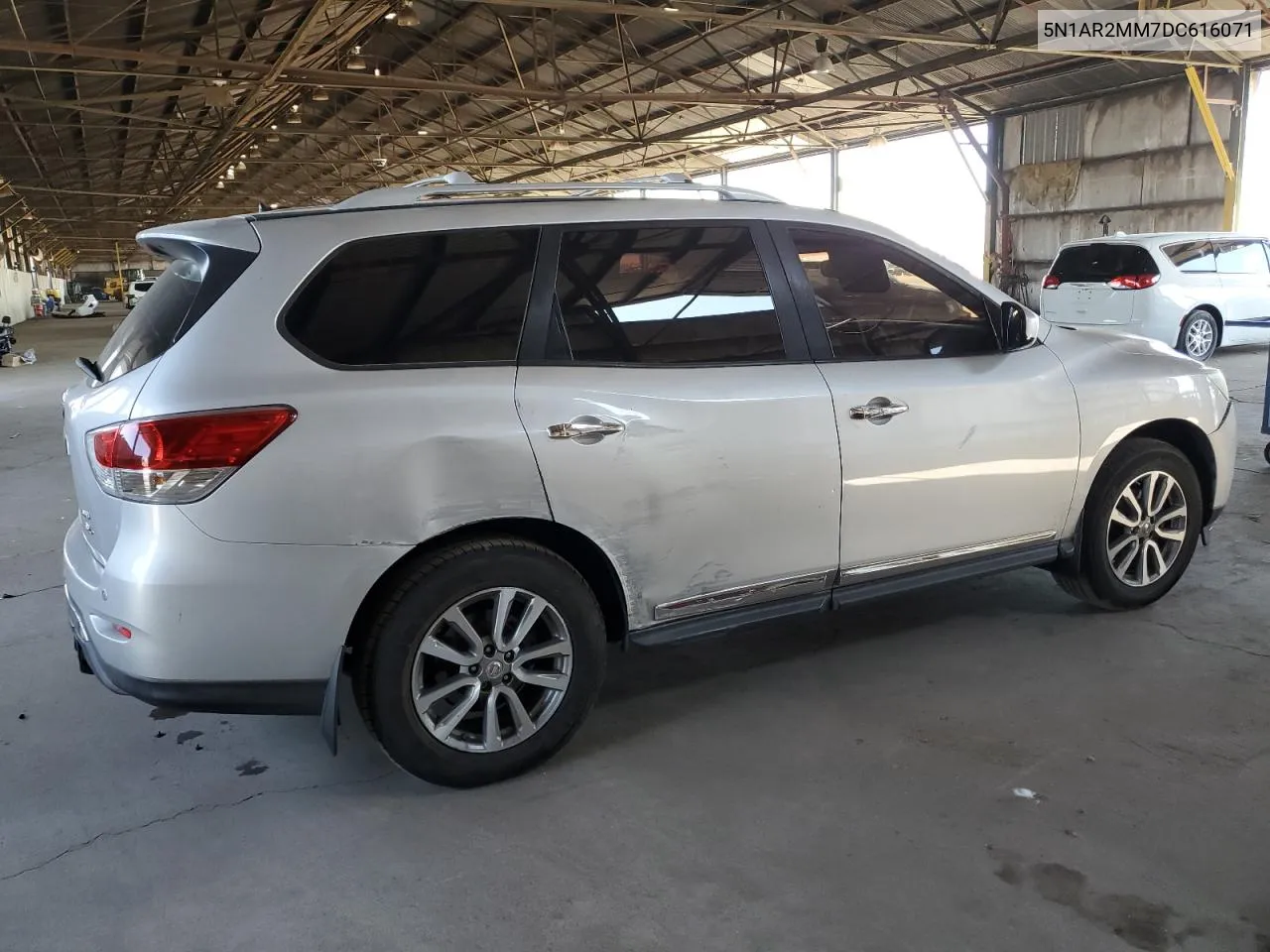 2013 Nissan Pathfinder S VIN: 5N1AR2MM7DC616071 Lot: 74006644