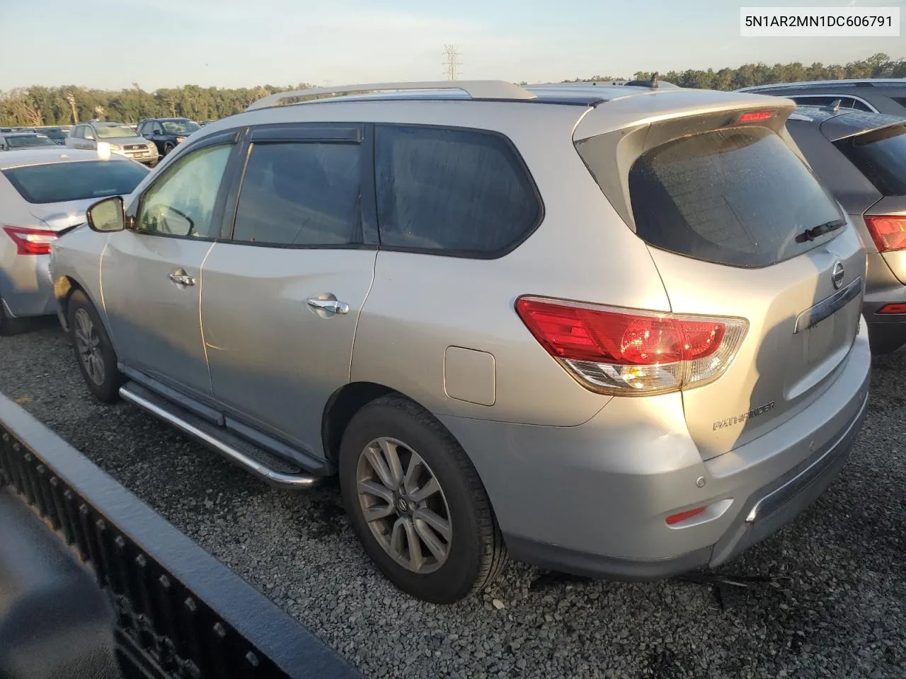 2013 Nissan Pathfinder S VIN: 5N1AR2MN1DC606791 Lot: 74230064