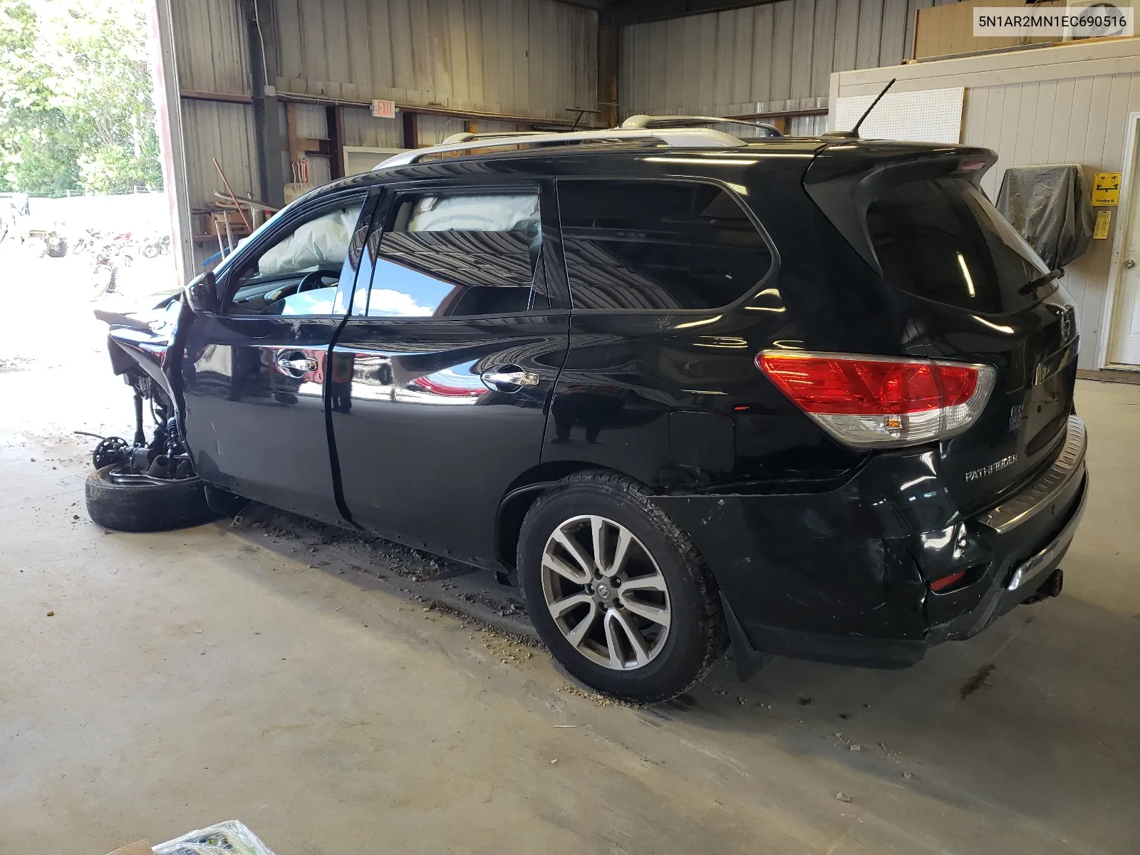 2014 Nissan Pathfinder S VIN: 5N1AR2MN1EC690516 Lot: 62476824