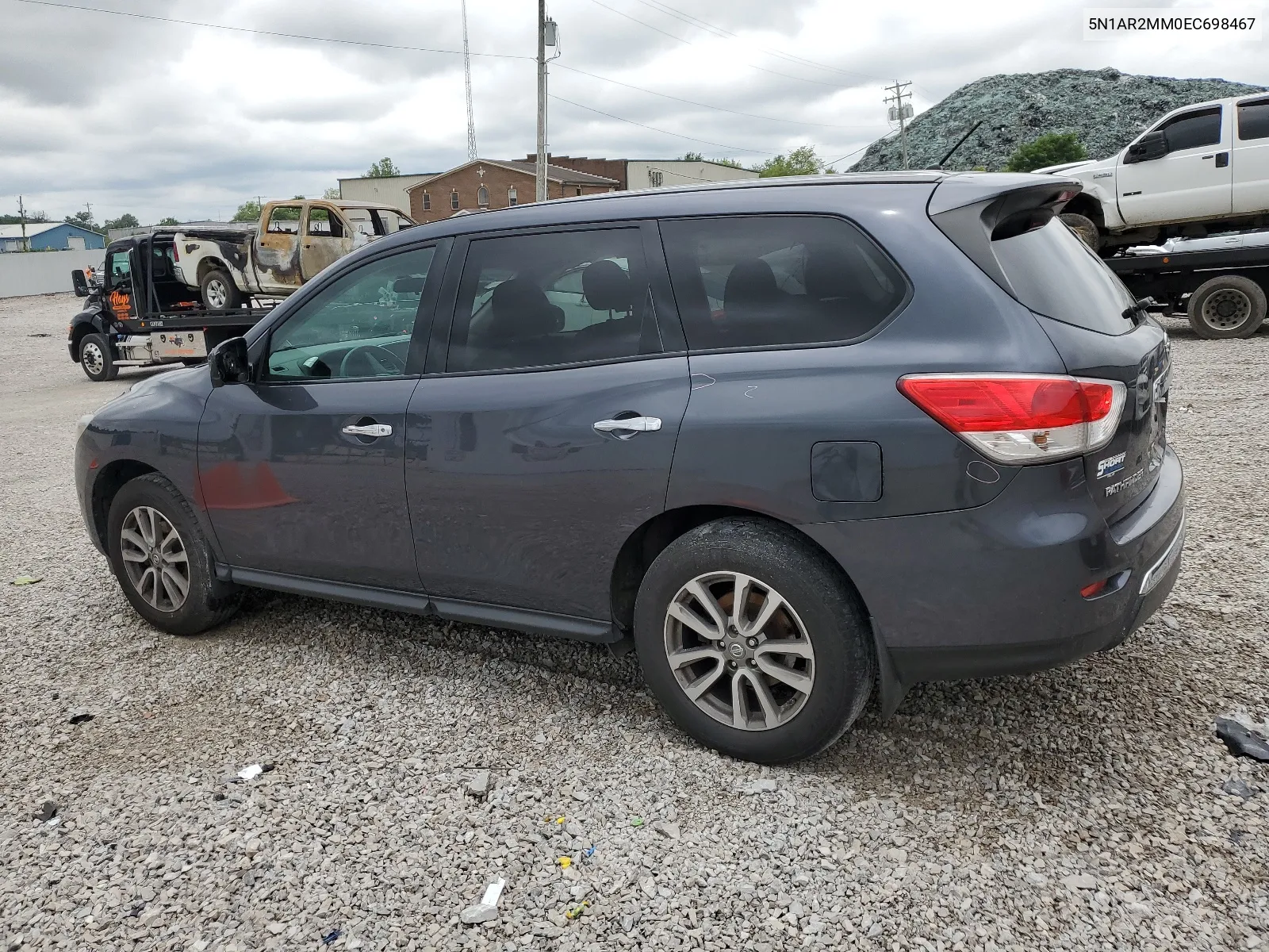 2014 Nissan Pathfinder S VIN: 5N1AR2MM0EC698467 Lot: 64169034