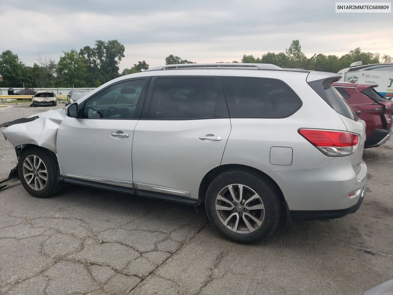 2014 Nissan Pathfinder S VIN: 5N1AR2MM7EC688809 Lot: 66508424