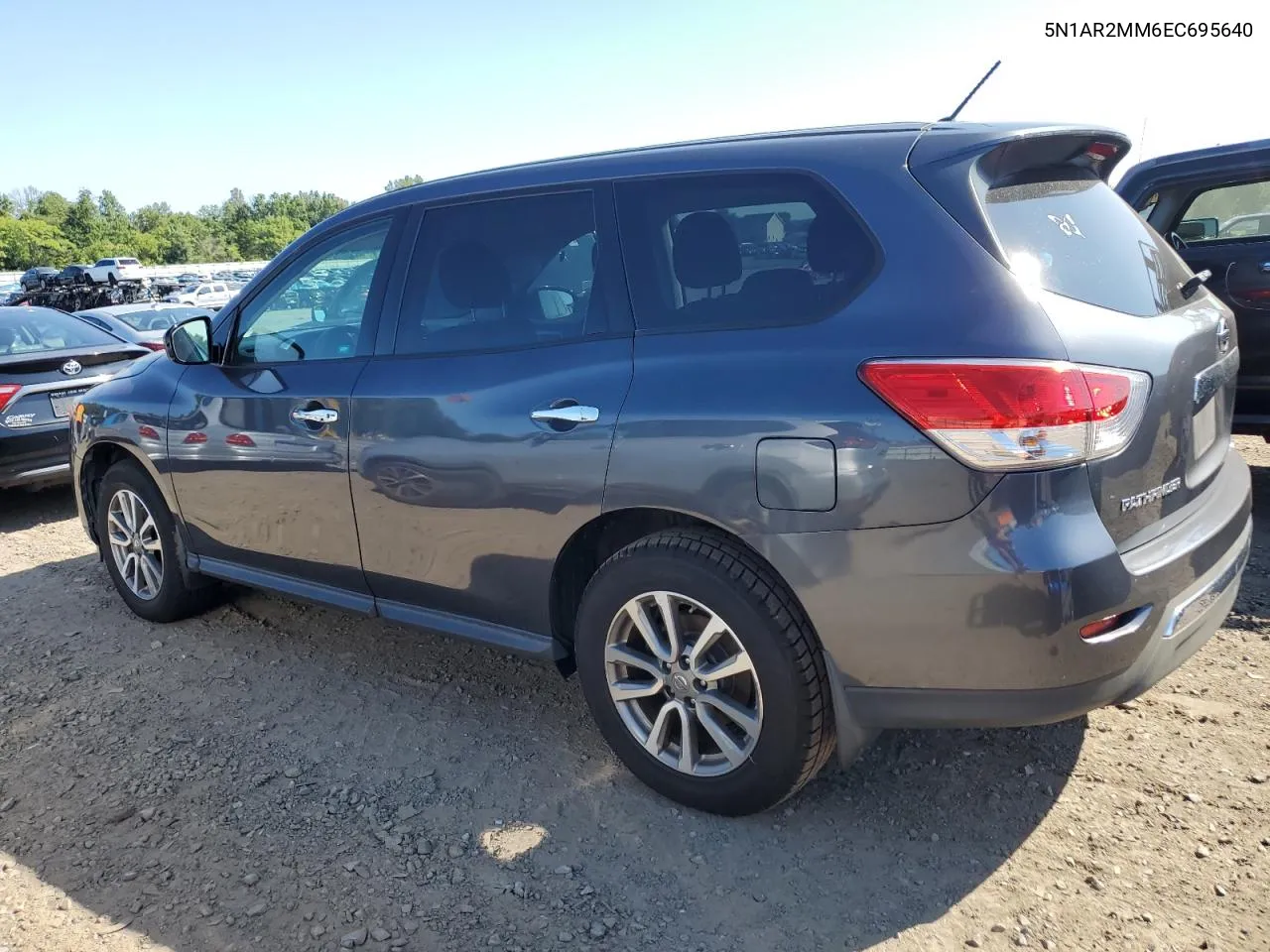 2014 Nissan Pathfinder S VIN: 5N1AR2MM6EC695640 Lot: 67849614