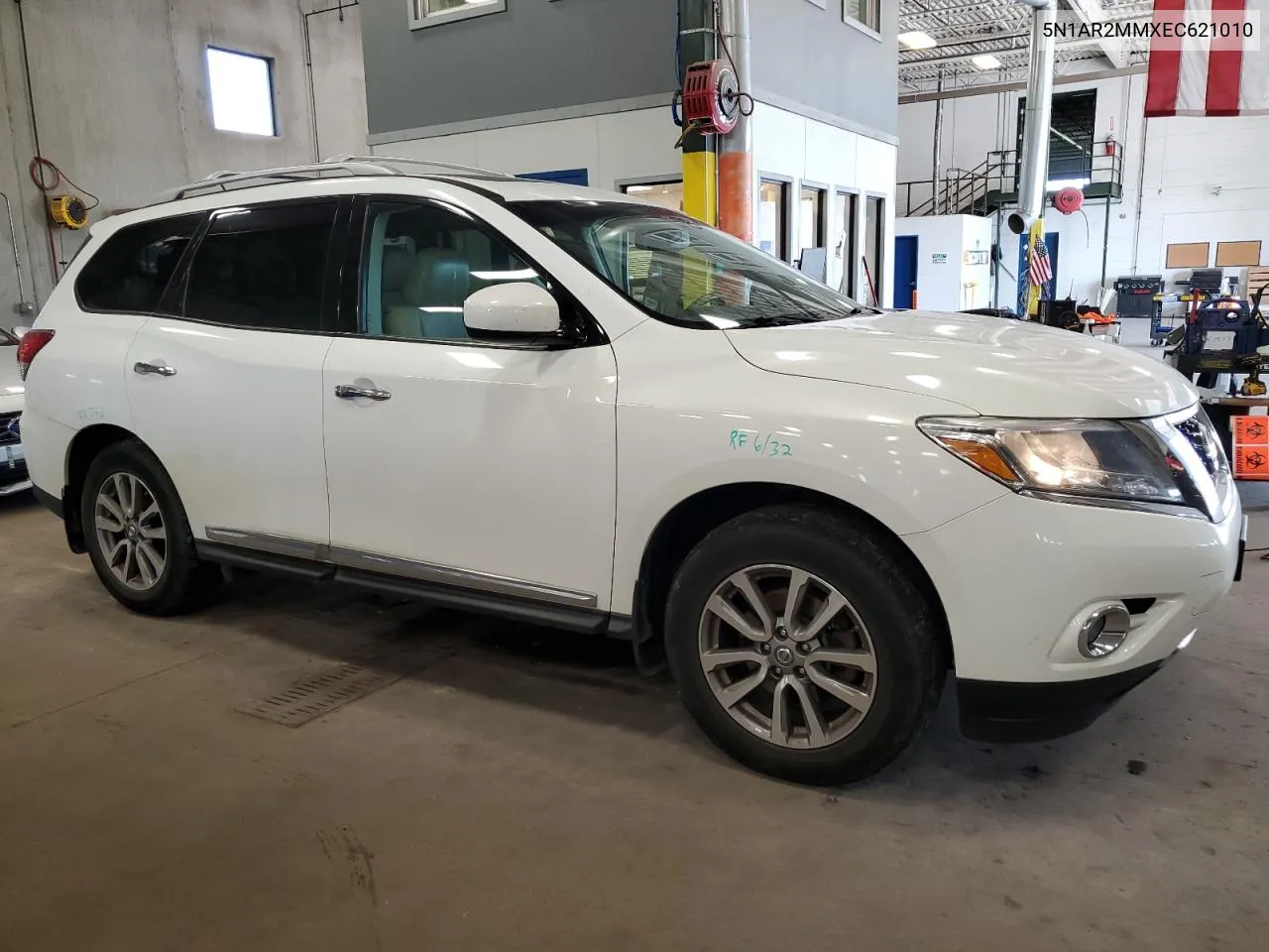 2014 Nissan Pathfinder S VIN: 5N1AR2MMXEC621010 Lot: 69750754