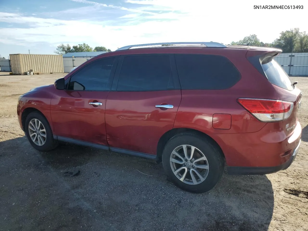 2014 Nissan Pathfinder S VIN: 5N1AR2MN4EC613493 Lot: 70870044