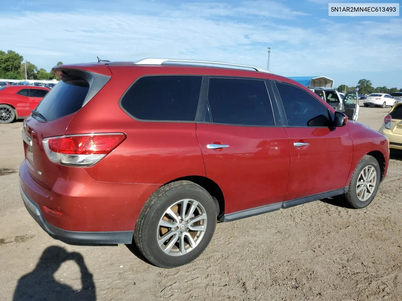 2014 Nissan Pathfinder S VIN: 5N1AR2MN4EC613493 Lot: 70870044