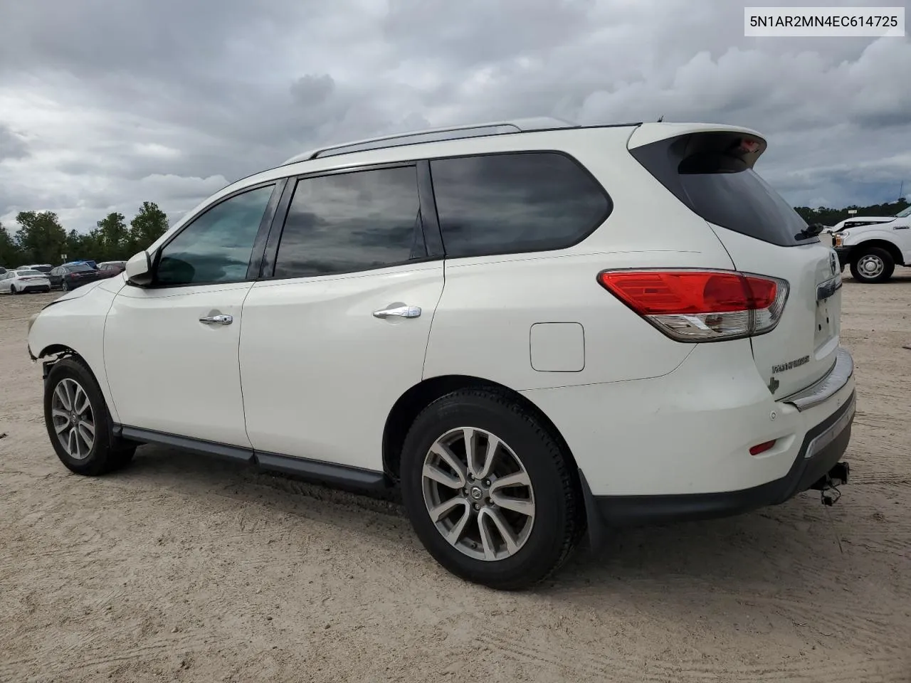 2014 Nissan Pathfinder S VIN: 5N1AR2MN4EC614725 Lot: 71064064