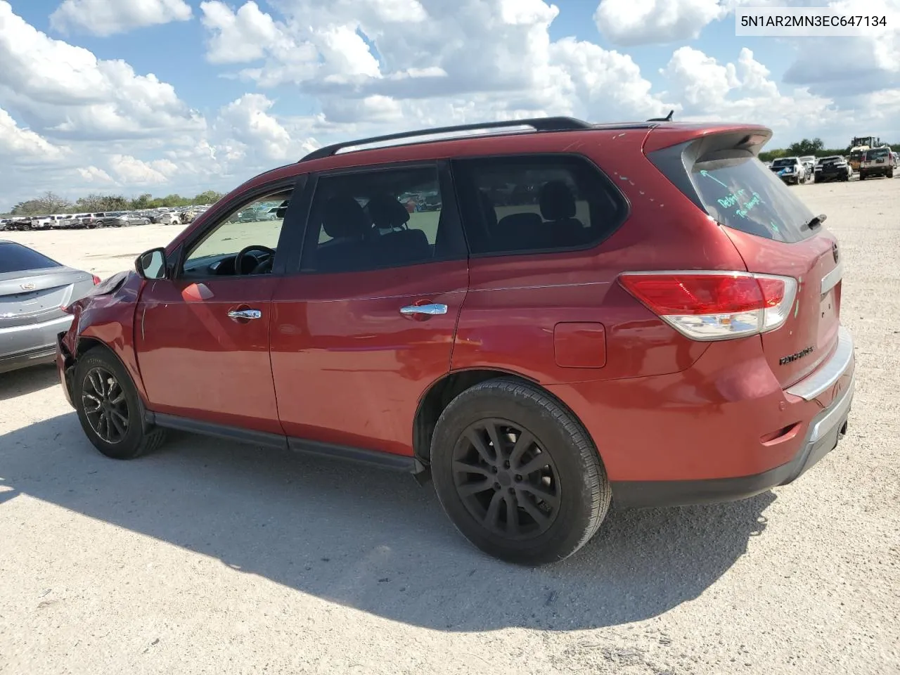 2014 Nissan Pathfinder S VIN: 5N1AR2MN3EC647134 Lot: 72620134