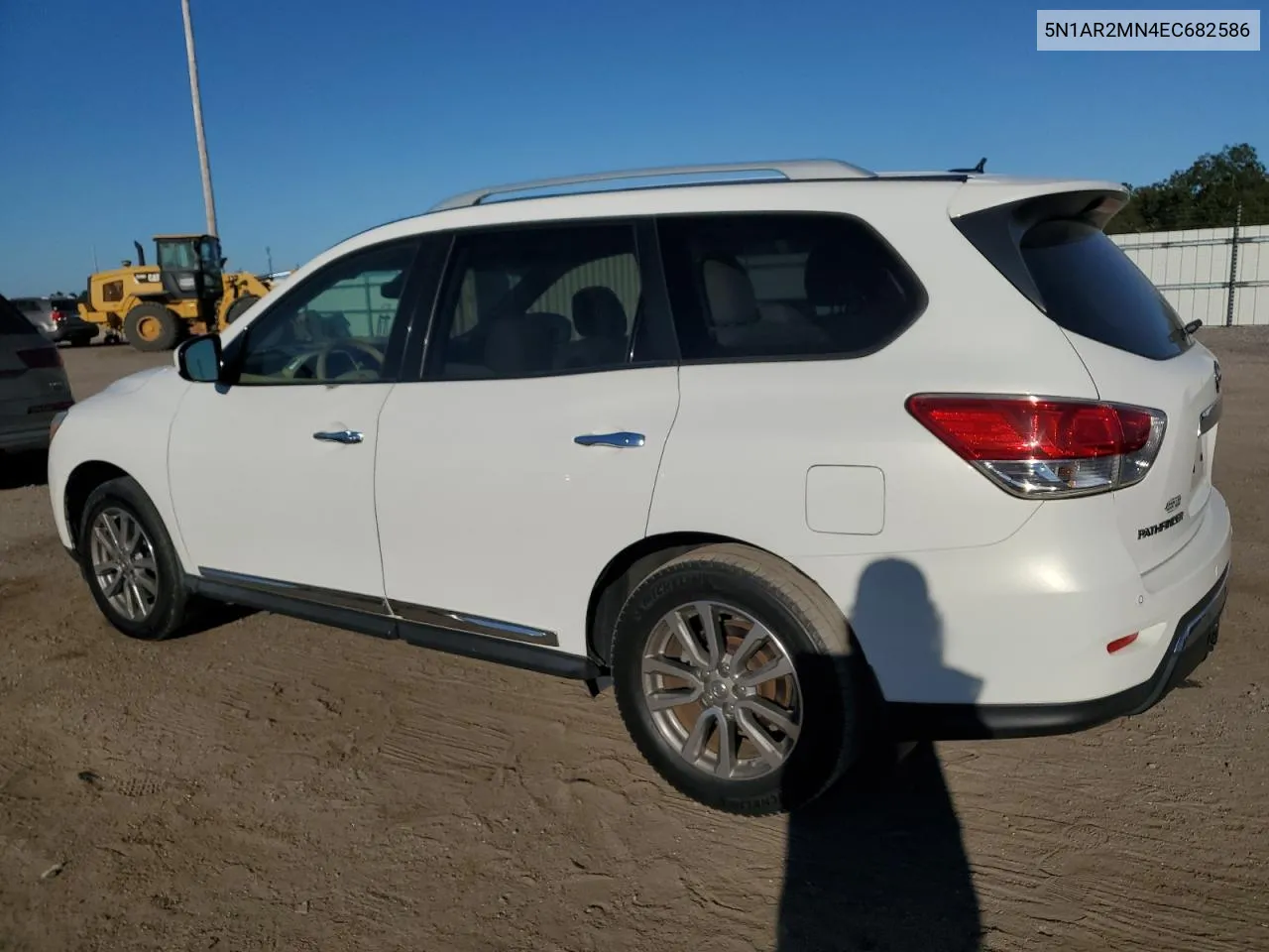 2014 Nissan Pathfinder S VIN: 5N1AR2MN4EC682586 Lot: 75958424