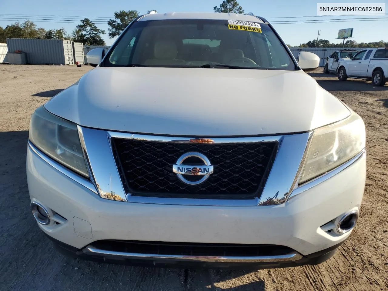 2014 Nissan Pathfinder S VIN: 5N1AR2MN4EC682586 Lot: 75958424