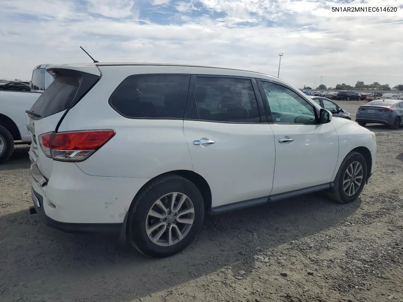 2014 Nissan Pathfinder S VIN: 5N1AR2MN1EC614620 Lot: 77503304