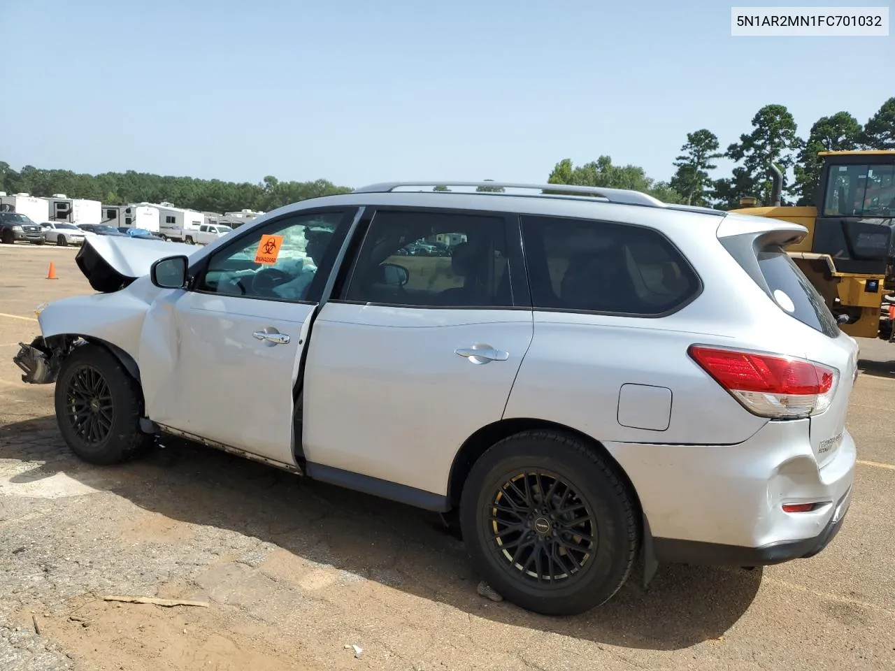 2015 Nissan Pathfinder S VIN: 5N1AR2MN1FC701032 Lot: 65882294