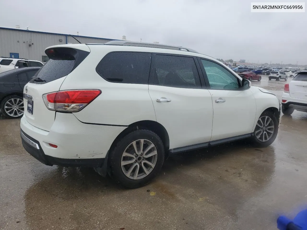 2015 Nissan Pathfinder S VIN: 5N1AR2MNXFC669956 Lot: 69858694