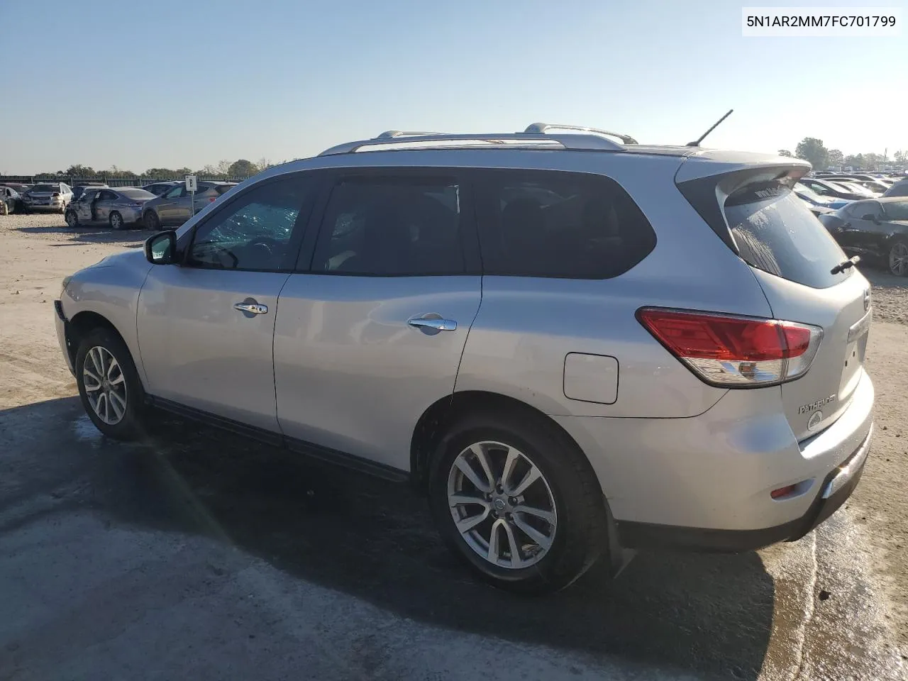 2015 Nissan Pathfinder S VIN: 5N1AR2MM7FC701799 Lot: 70241214