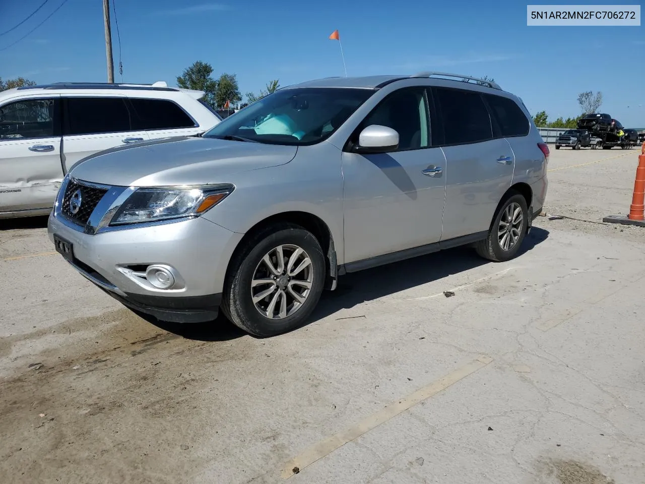 2015 Nissan Pathfinder S VIN: 5N1AR2MN2FC706272 Lot: 73231084