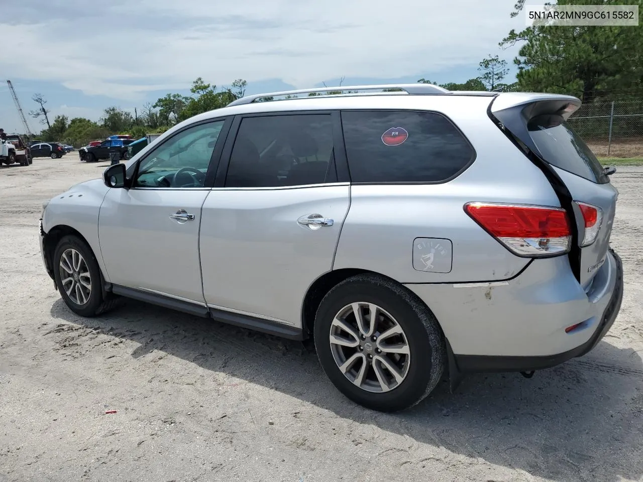 2016 Nissan Pathfinder S VIN: 5N1AR2MN9GC615582 Lot: 66572064