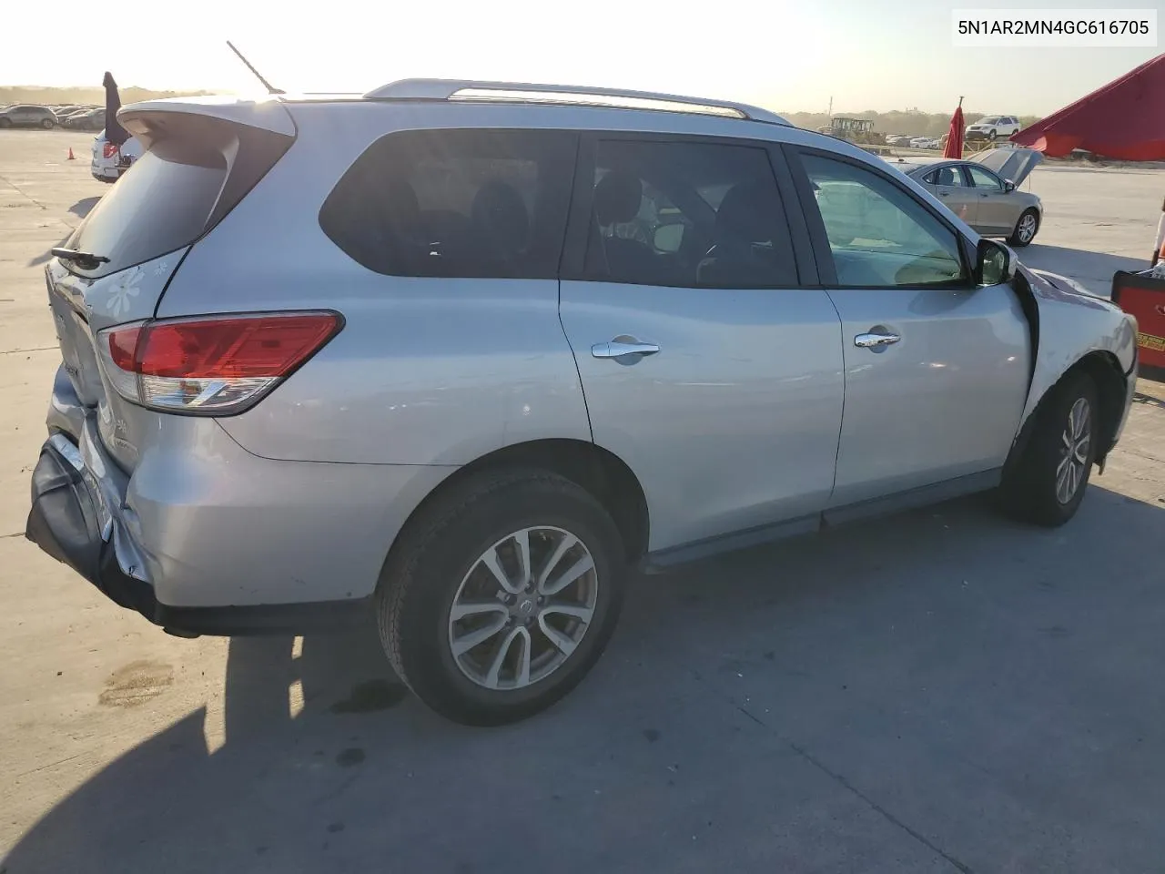 2016 Nissan Pathfinder S VIN: 5N1AR2MN4GC616705 Lot: 74082404