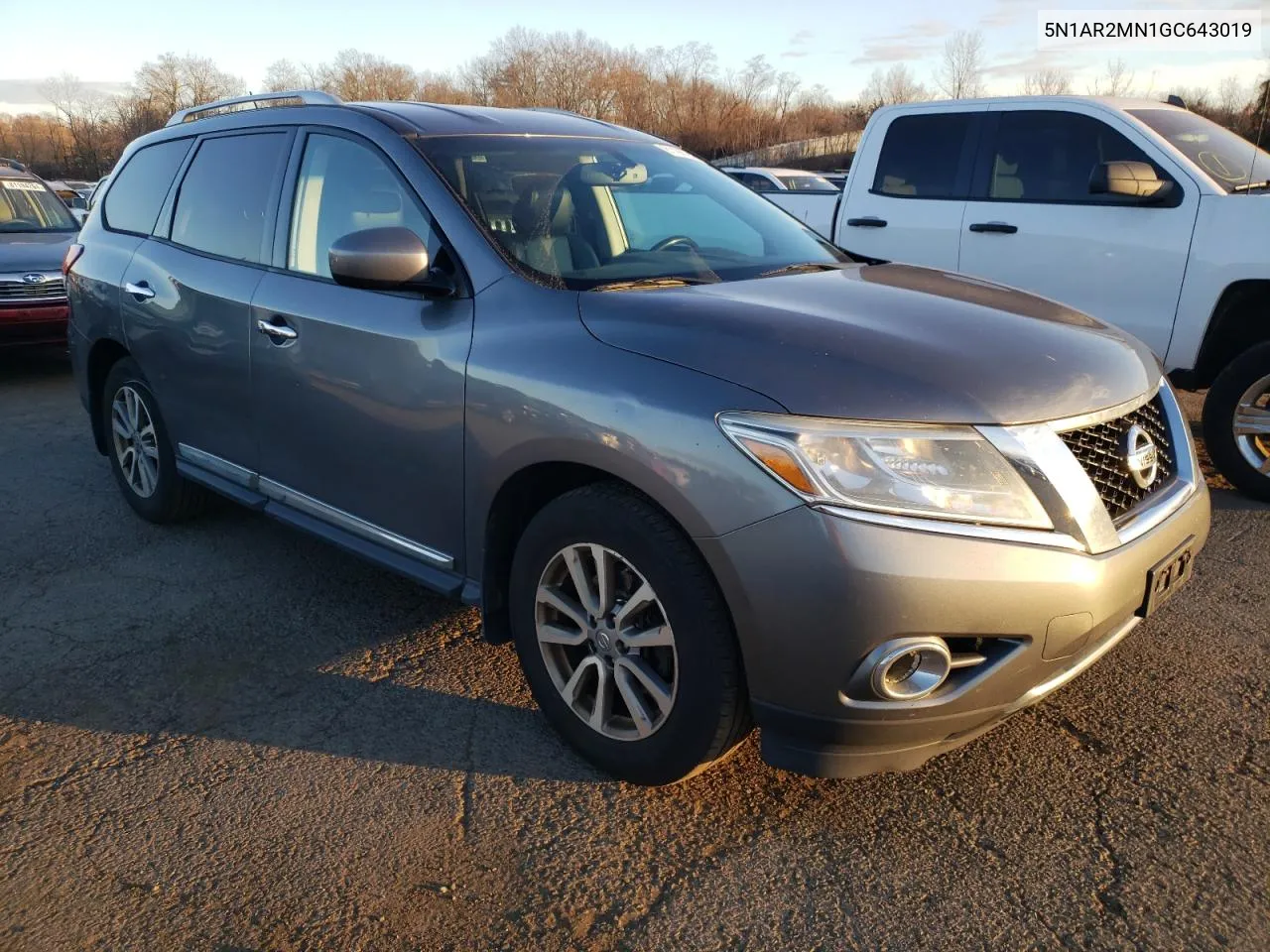 2016 Nissan Pathfinder S VIN: 5N1AR2MN1GC643019 Lot: 81196794