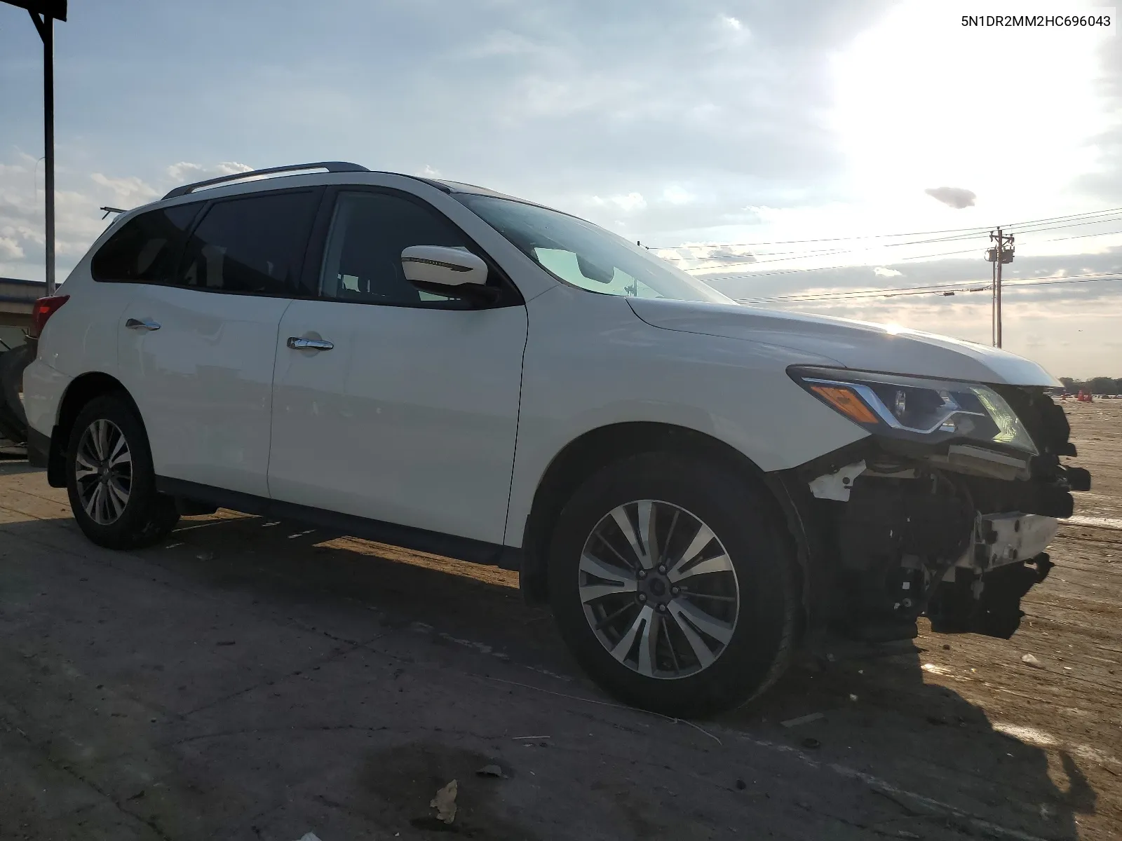 2017 Nissan Pathfinder S VIN: 5N1DR2MM2HC696043 Lot: 66555654