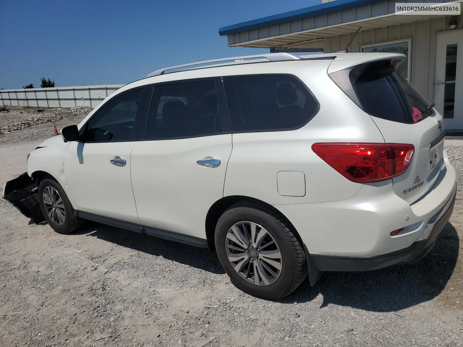 2017 Nissan Pathfinder S VIN: 5N1DR2MM5HC633616 Lot: 68700534