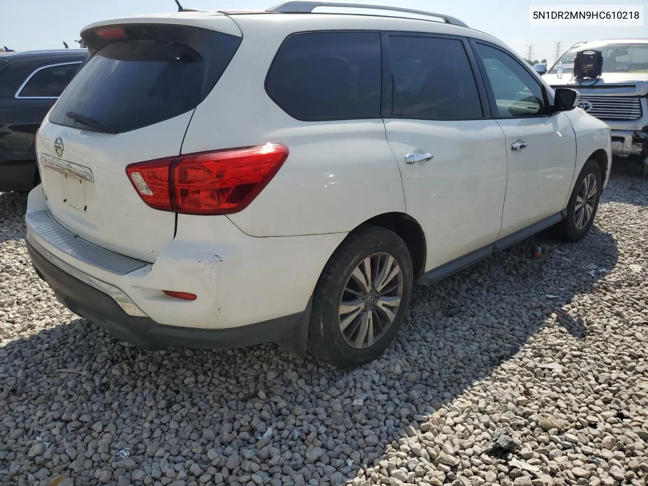 5N1DR2MN9HC610218 2017 Nissan Pathfinder S