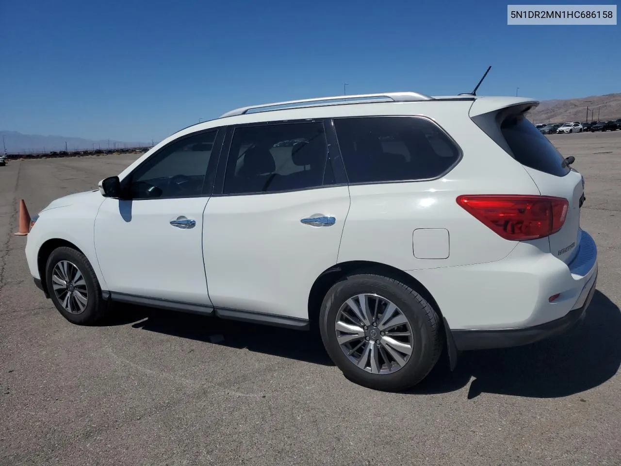 2017 Nissan Pathfinder S VIN: 5N1DR2MN1HC686158 Lot: 71810414