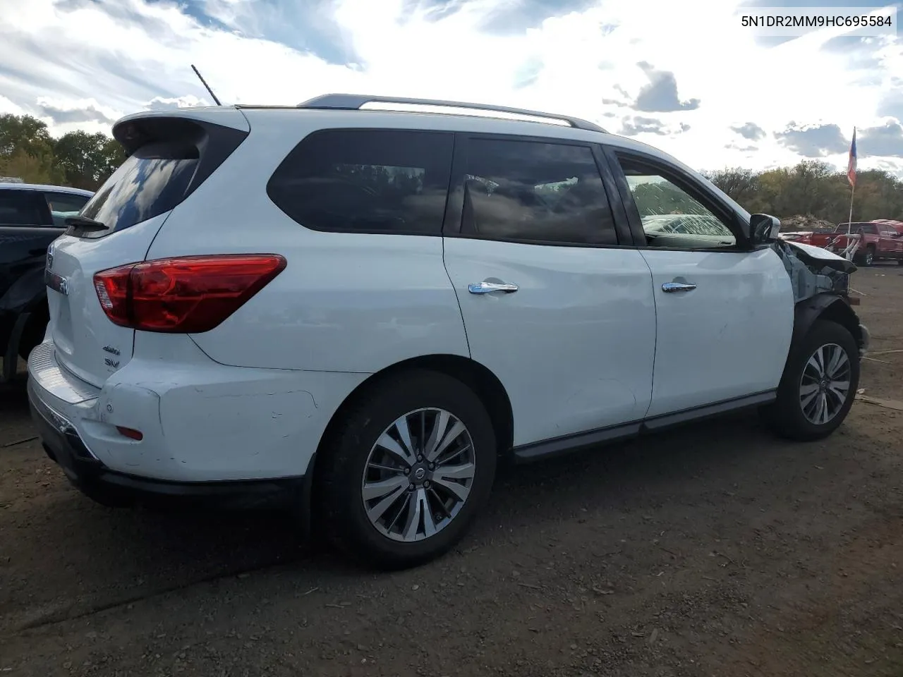 2017 Nissan Pathfinder S VIN: 5N1DR2MM9HC695584 Lot: 74657824