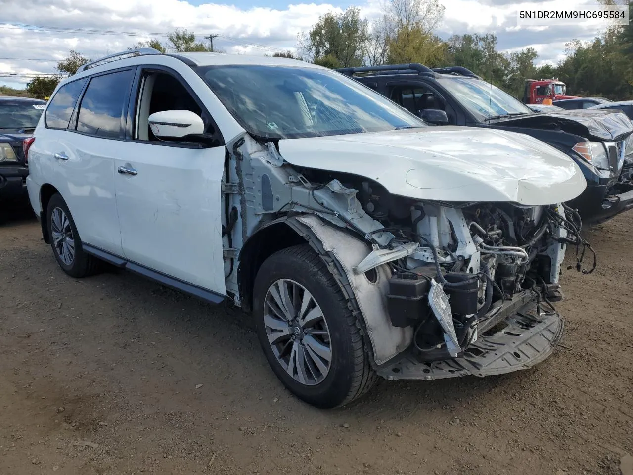 2017 Nissan Pathfinder S VIN: 5N1DR2MM9HC695584 Lot: 74657824