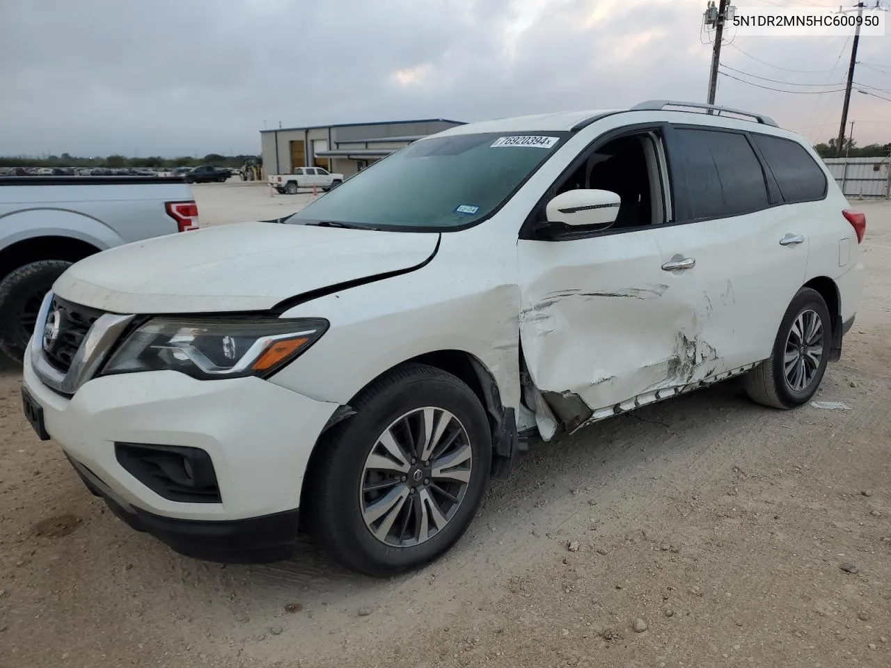 2017 Nissan Pathfinder S VIN: 5N1DR2MN5HC600950 Lot: 76920394