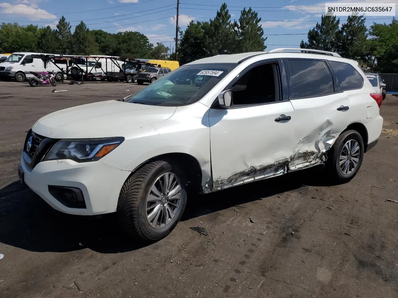 5N1DR2MN6JC635647 2018 Nissan Pathfinder S