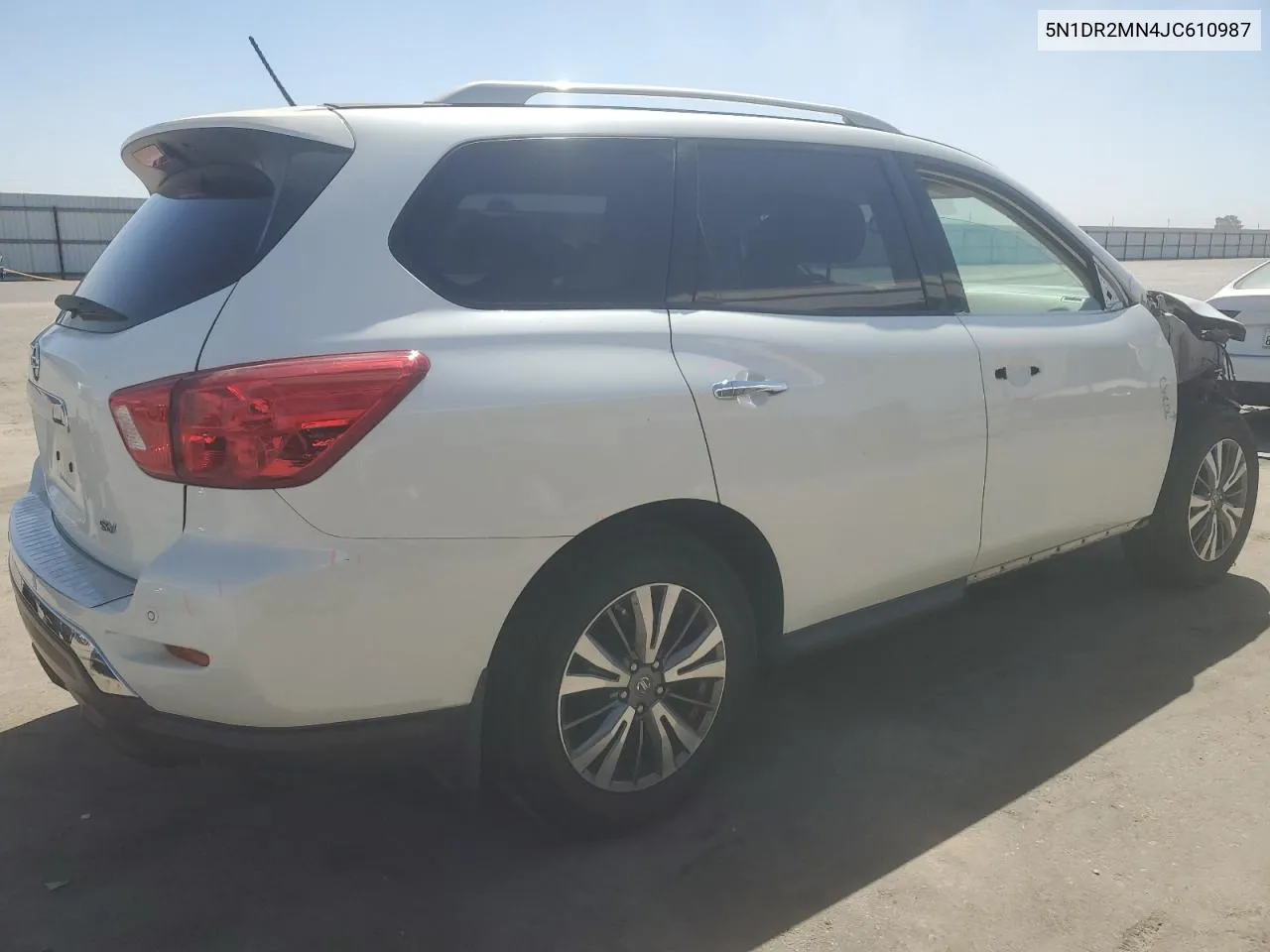 2018 Nissan Pathfinder S VIN: 5N1DR2MN4JC610987 Lot: 71676834