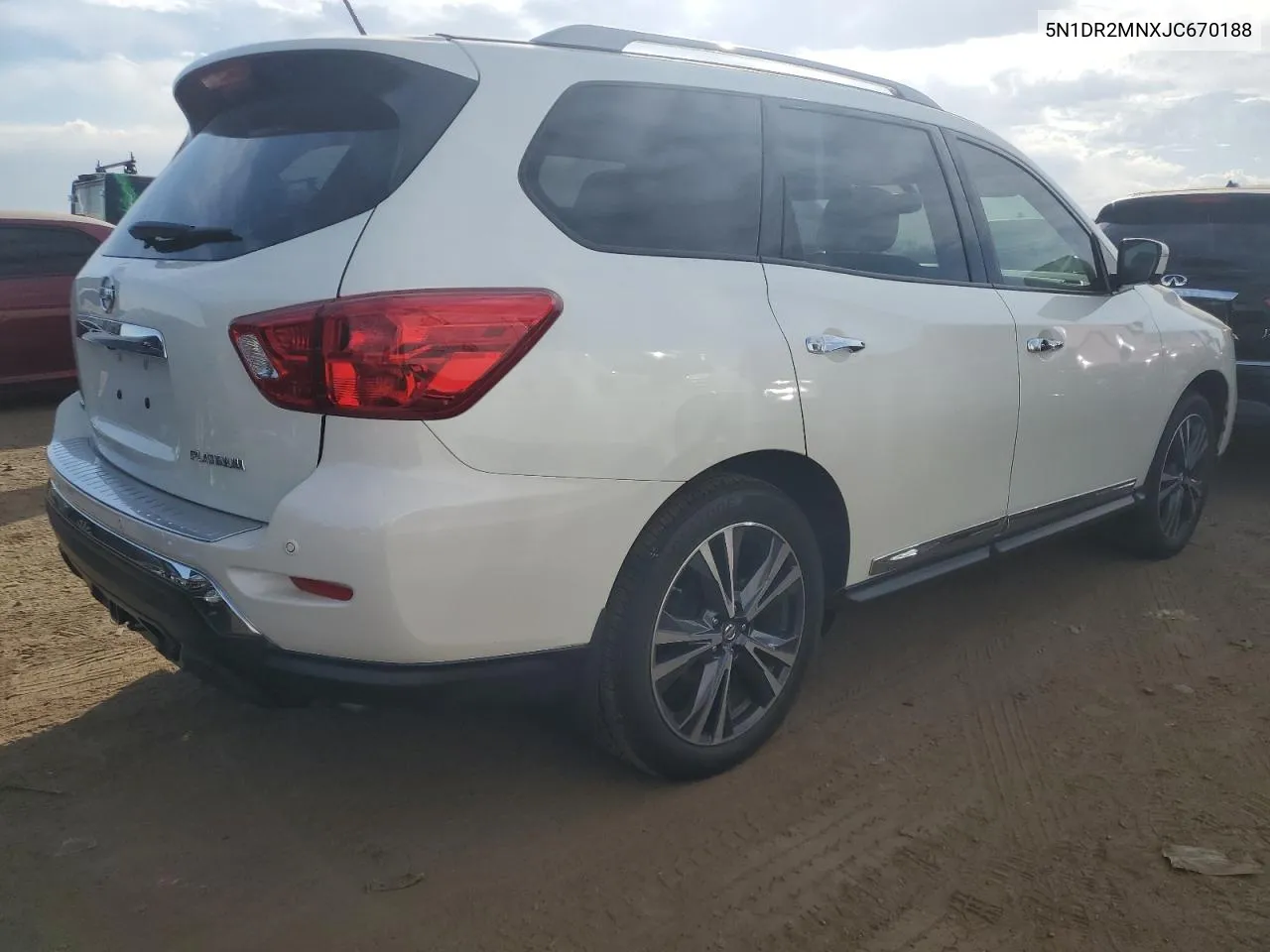 2018 Nissan Pathfinder S VIN: 5N1DR2MNXJC670188 Lot: 72137444