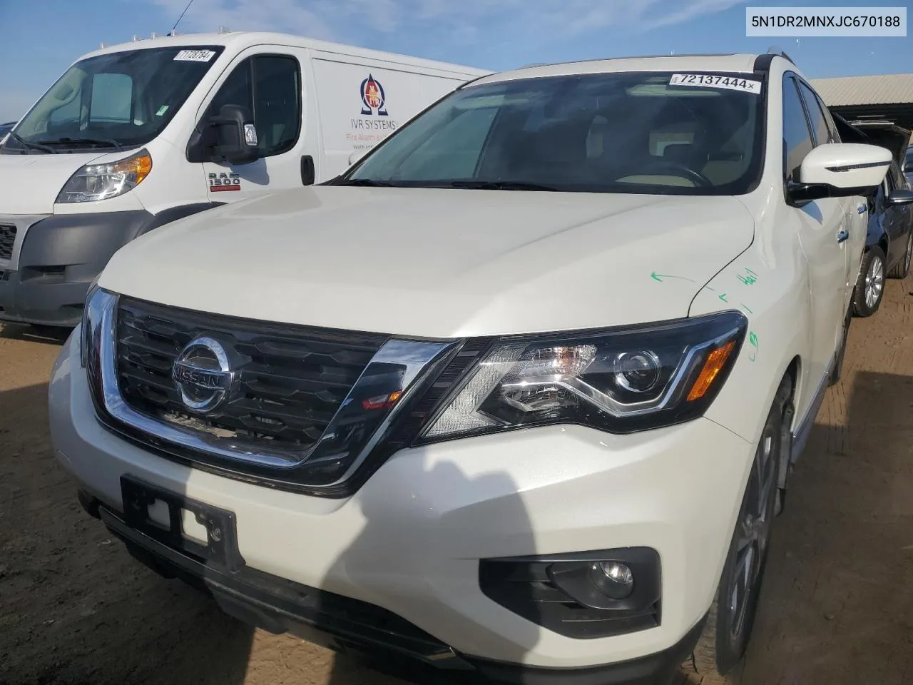 2018 Nissan Pathfinder S VIN: 5N1DR2MNXJC670188 Lot: 72137444