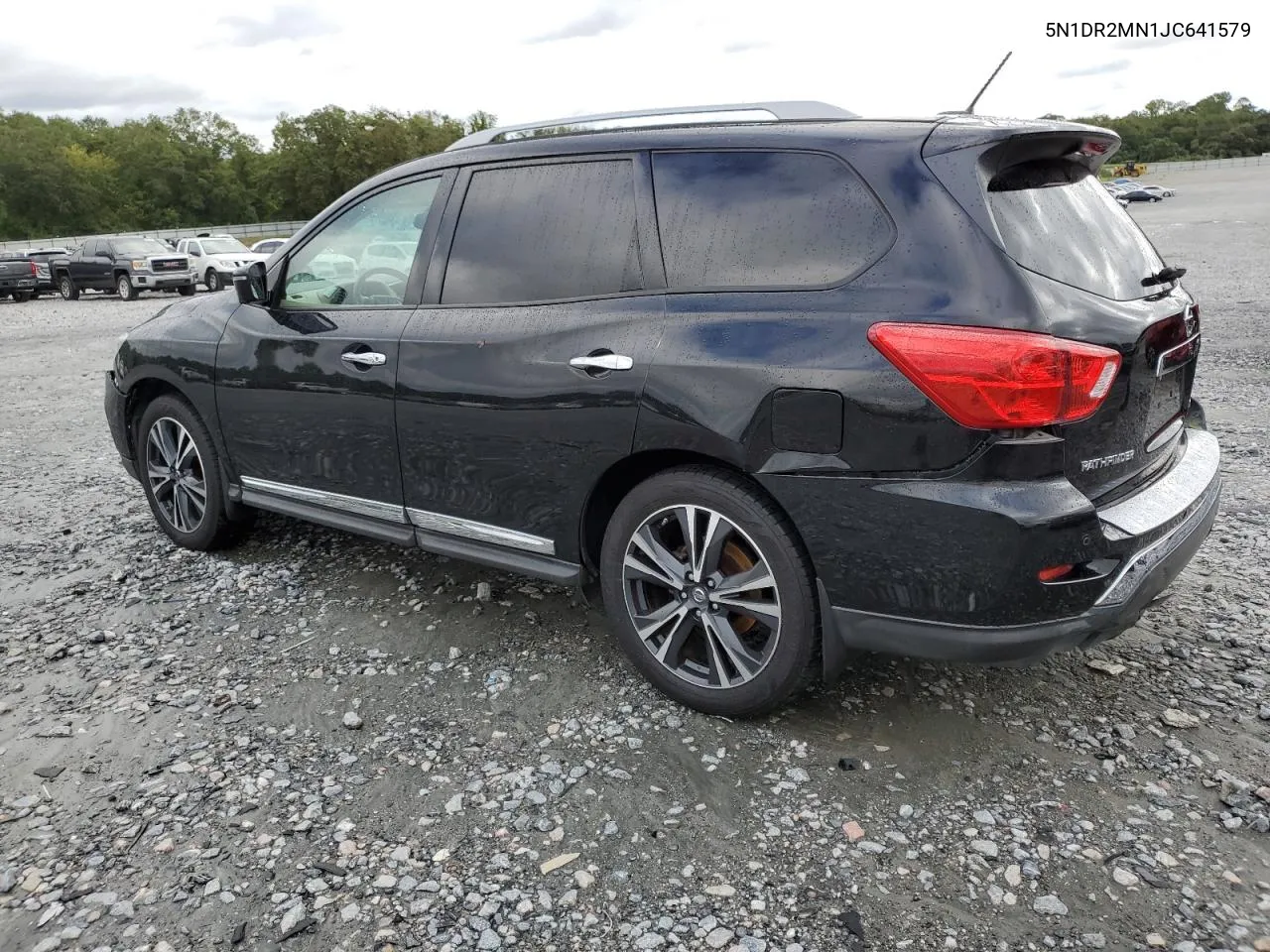 2018 Nissan Pathfinder S VIN: 5N1DR2MN1JC641579 Lot: 73297584