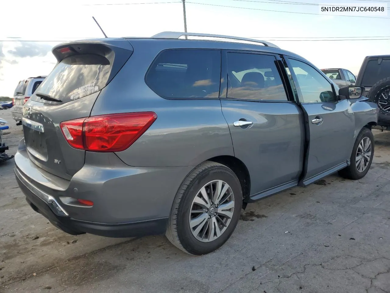 2018 Nissan Pathfinder S VIN: 5N1DR2MN7JC640548 Lot: 74040564