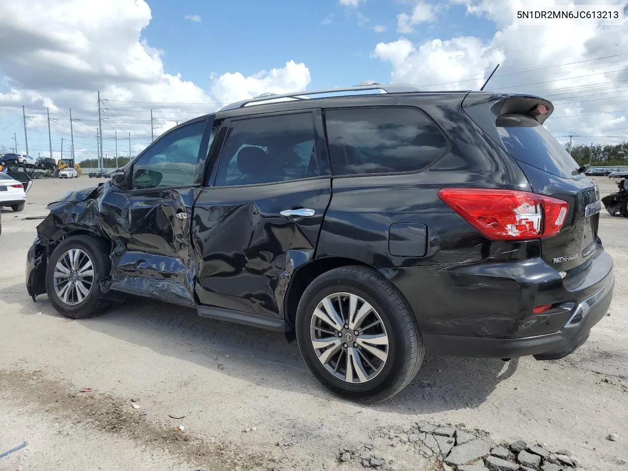 2018 Nissan Pathfinder S VIN: 5N1DR2MN6JC613213 Lot: 75913594