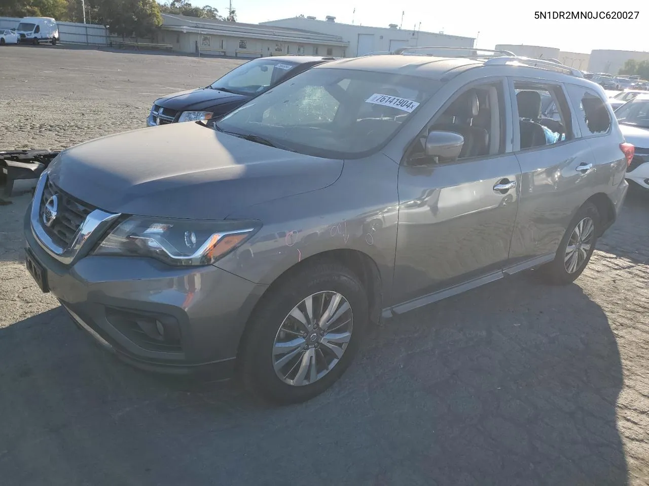 2018 Nissan Pathfinder S VIN: 5N1DR2MN0JC620027 Lot: 76141904